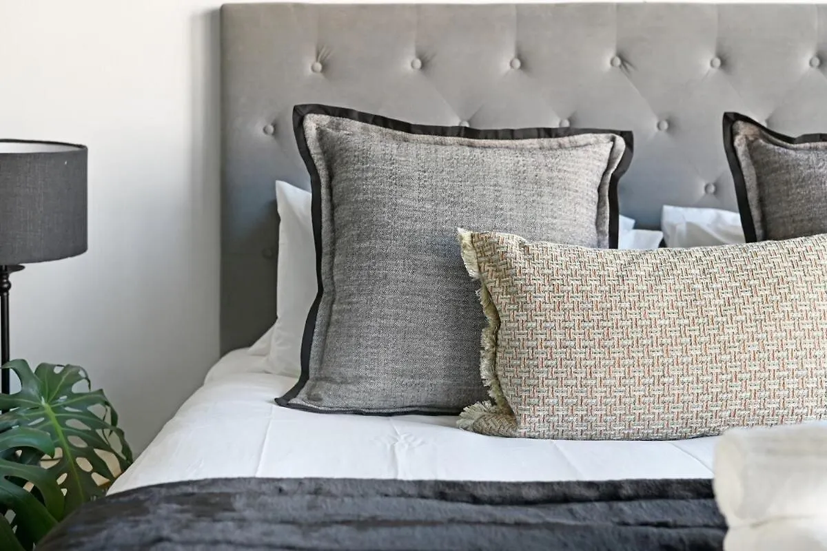 Kira - 1Br Urban Oasis With Views & Rooftop Pool Cape Town