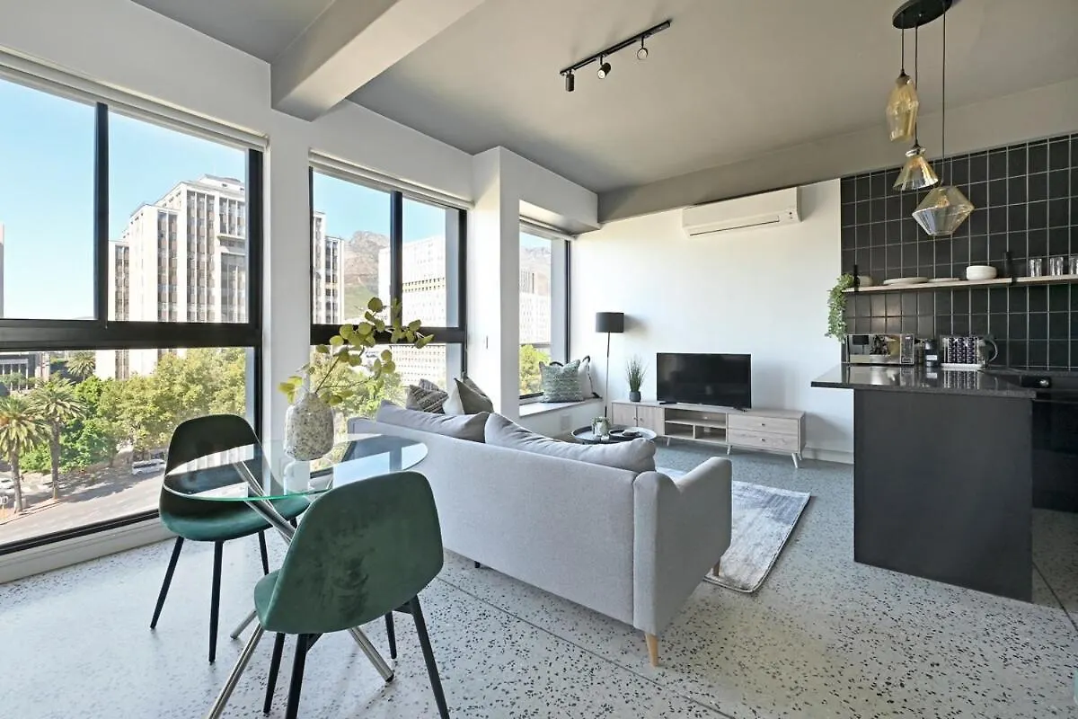 Kira - 1Br Urban Oasis With Views & Rooftop Pool Cape Town Apartment