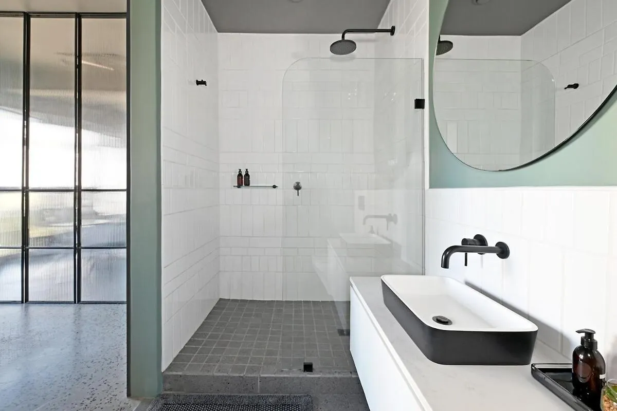 Apartment Kira - 1Br Urban Oasis With Views & Rooftop Pool Cape Town