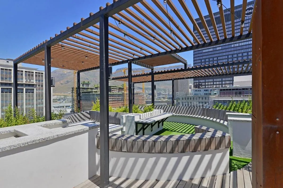 Kira - 1Br Urban Oasis With Views & Rooftop Pool Cape Town Apartment