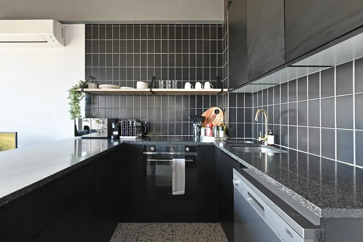 Kira - 1Br Urban Oasis With Views & Rooftop Pool Cape Town Apartment