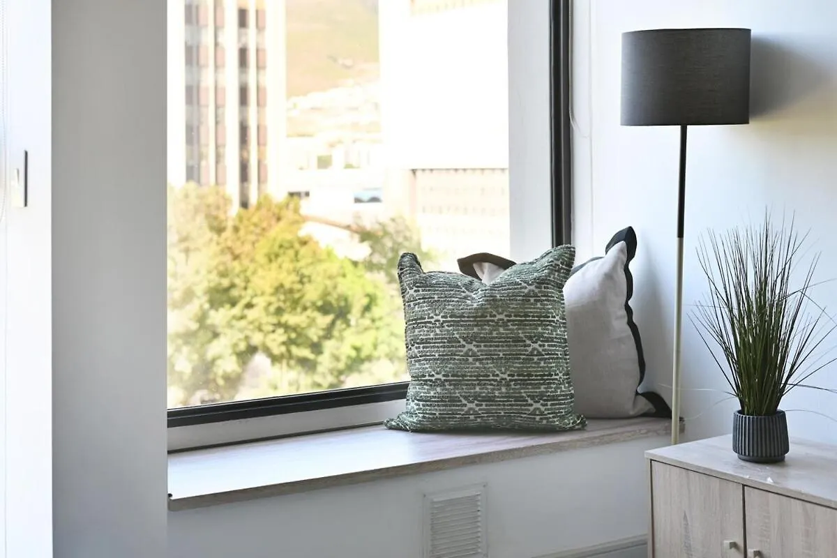 Apartment Kira - 1Br Urban Oasis With Views & Rooftop Pool Cape Town